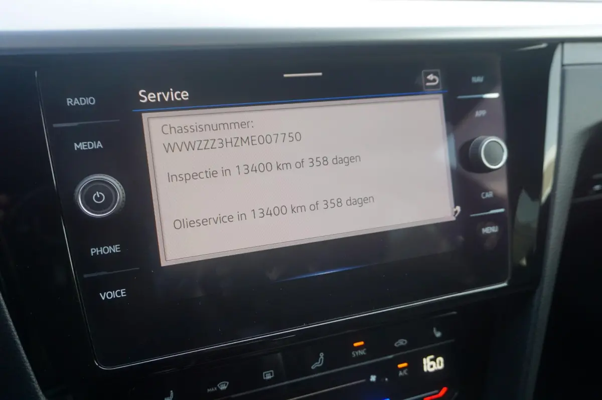 2.0 TSI 190pk DSG R-Line Business+ | Adaptive Cruise | Achterbank Verwarmd | Navigatie
