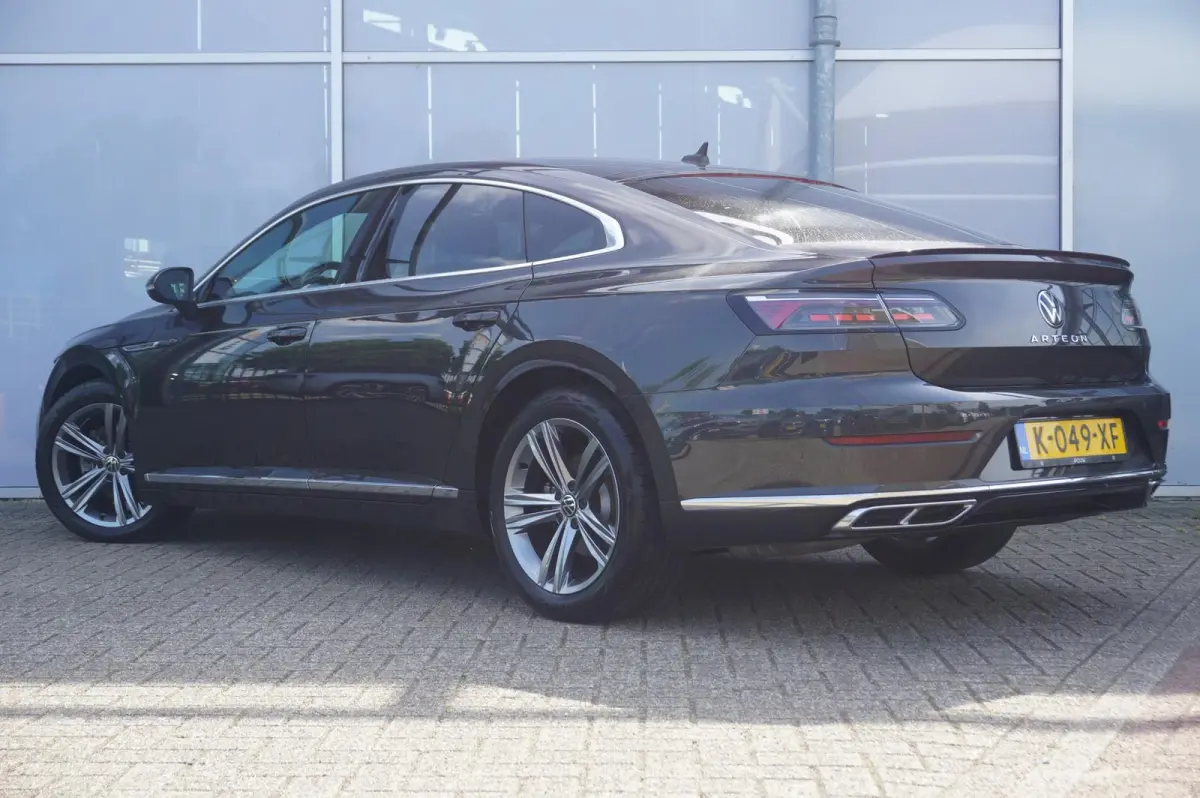 2.0 TSI 190pk DSG R-Line Business+ | Adaptive Cruise | Achterbank Verwarmd | Navigatie
