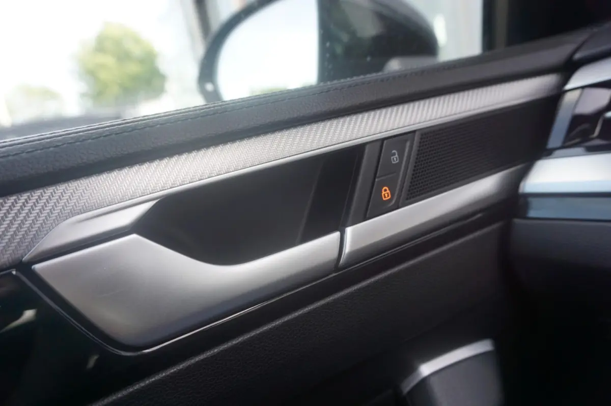 2.0 TSI 190pk DSG R-Line Business+ | Adaptive Cruise | Achterbank Verwarmd | Navigatie
