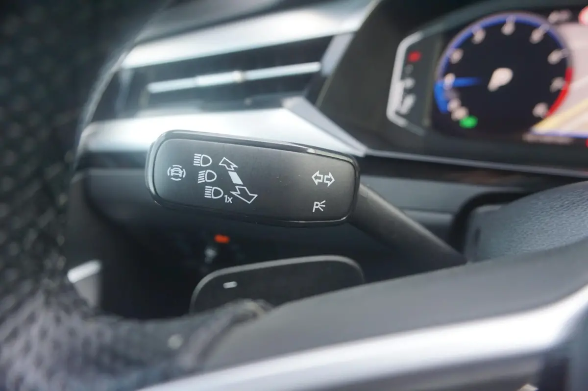 2.0 TSI 190pk DSG R-Line Business+ | Adaptive Cruise | Achterbank Verwarmd | Navigatie