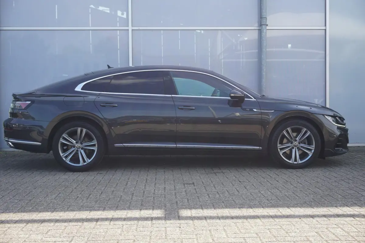 2.0 TSI 190pk DSG R-Line Business+ | Adaptive Cruise | Achterbank Verwarmd | Navigatie