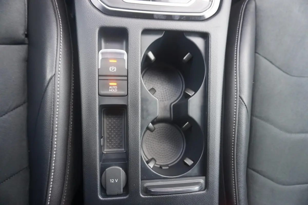 2.0 TSI 190pk DSG R-Line Business+ | Adaptive Cruise | Achterbank Verwarmd | Navigatie