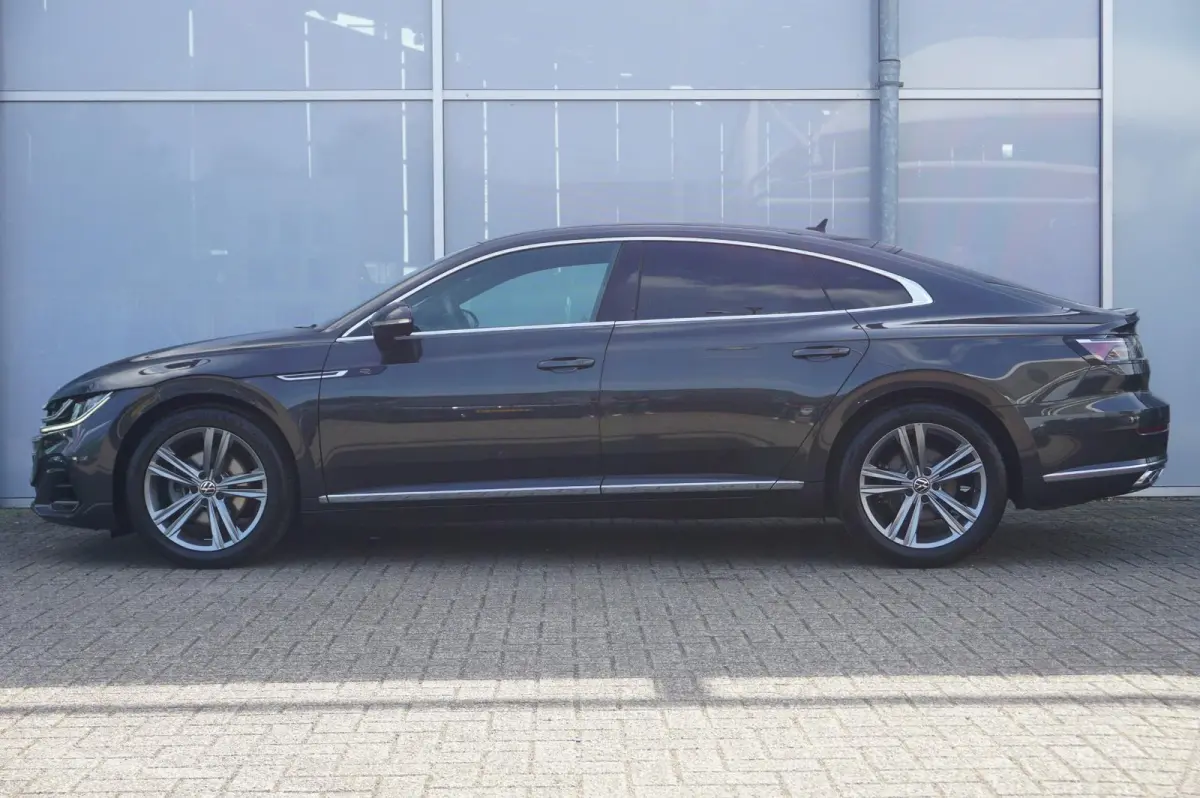 2.0 TSI 190pk DSG R-Line Business+ | Adaptive Cruise | Achterbank Verwarmd | Navigatie
