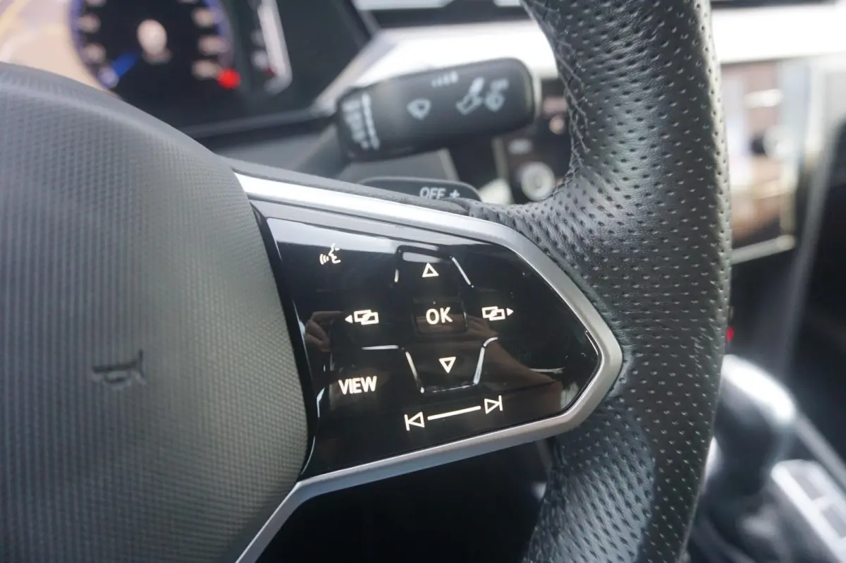 2.0 TSI 190pk DSG R-Line Business+ | Adaptive Cruise | Achterbank Verwarmd | Navigatie