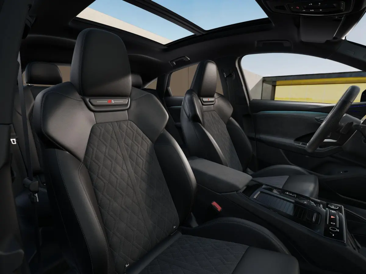 252pk S Edition 83 kWh | Trekhaak Pakket | Head-up Display