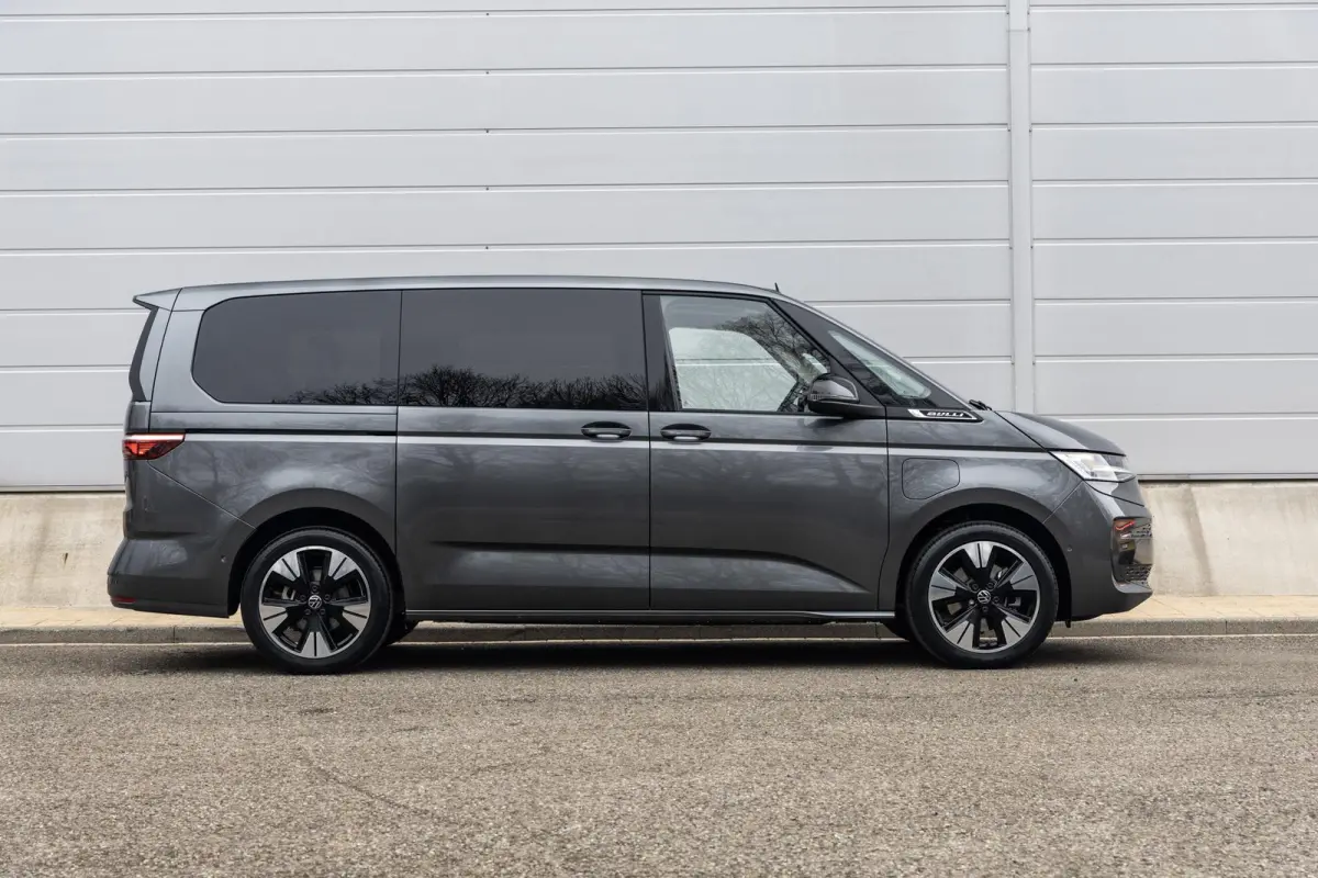 1.5 eHybrid 245pk L2 Bulli Edition | Velgen 19'' | Soundsysteem ''Harman Kardon''