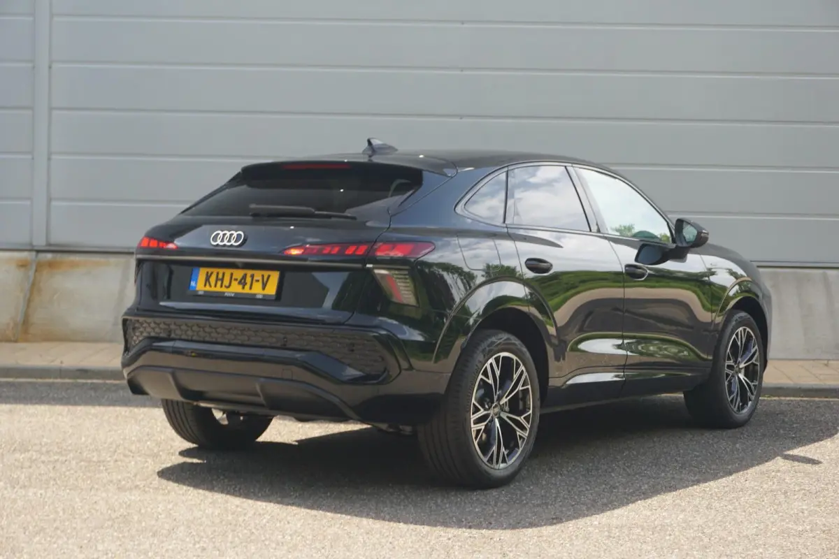 1.5 e-hybrid 272pk S edition | Techniekpakket Plus | 19" Velgen