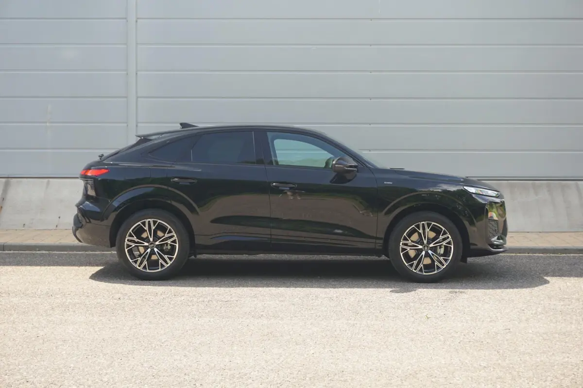 1.5 e-hybrid 272pk S edition | Techniekpakket Plus | 19" Velgen