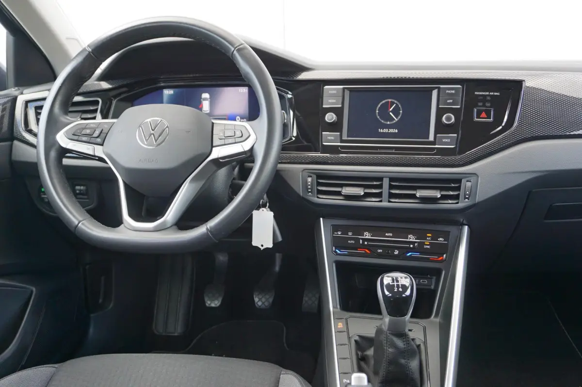 1.0 TSI 95pk Life | Apple Carplay & Android Auto | Parkeersensoren V+A | Climatronic