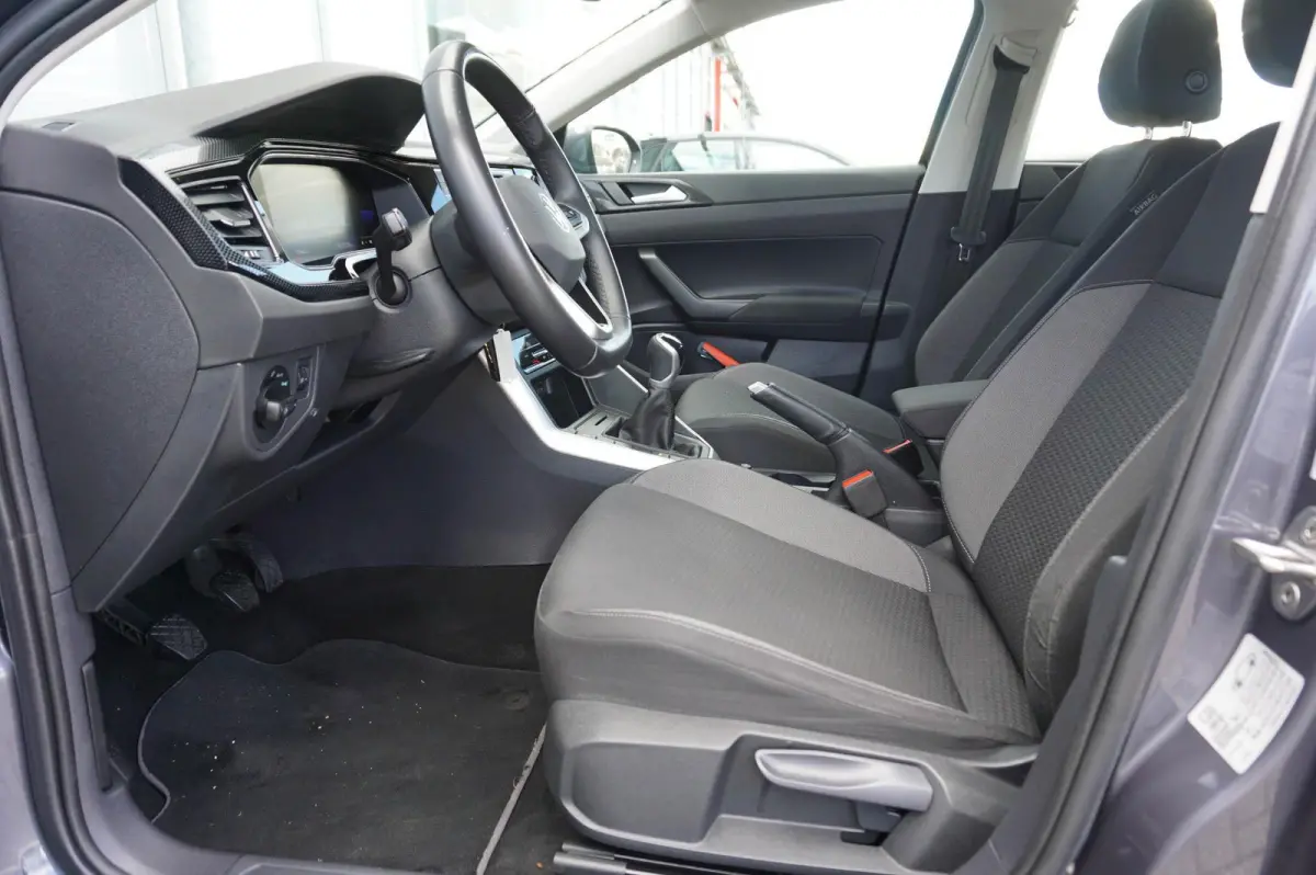 1.0 TSI 95pk Life | Apple Carplay & Android Auto | Parkeersensoren V+A | Climatronic