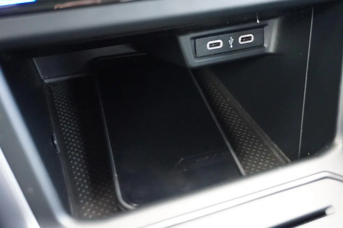 1.0 TSI 95pk Life | Apple Carplay & Android Auto | Parkeersensoren V+A | Climatronic