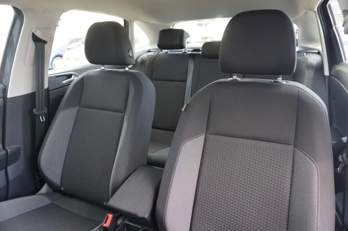 1.0 TSI 95pk Life | Apple Carplay & Android Auto | Parkeersensoren V+A | Climatronic