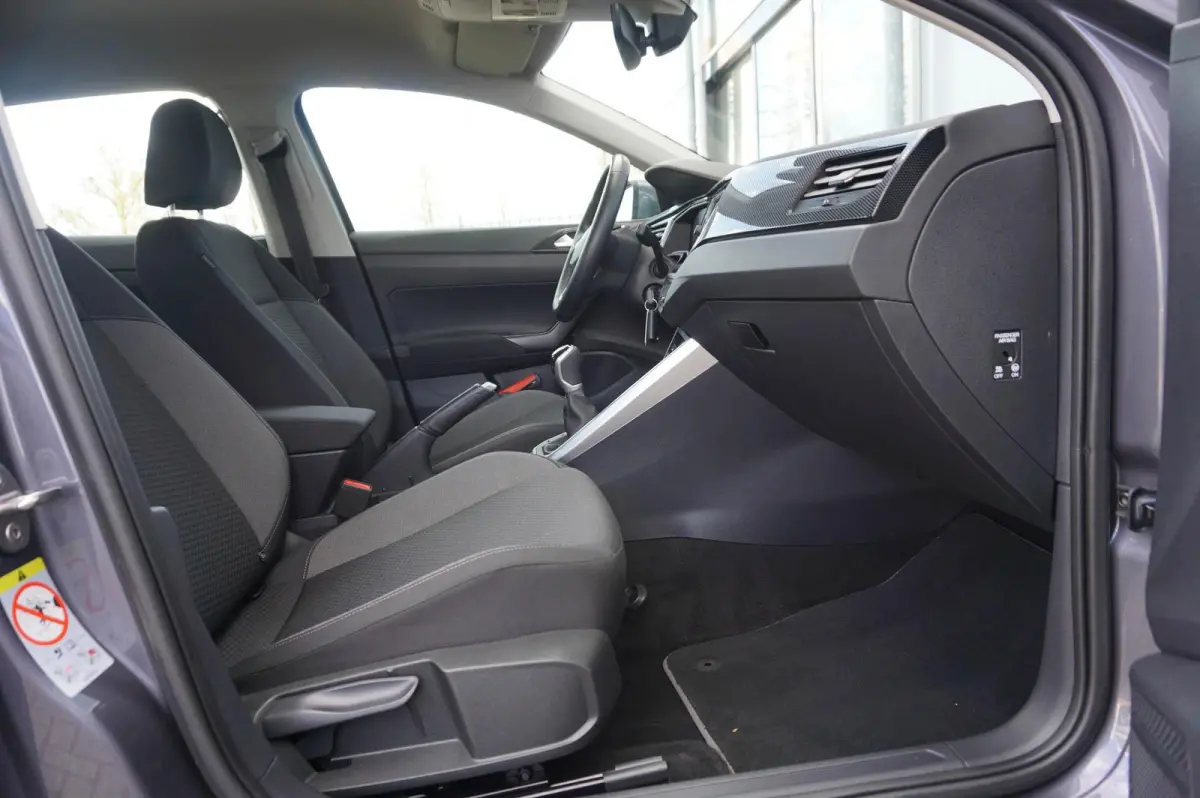1.0 TSI 95pk Life | Apple Carplay & Android Auto | Parkeersensoren V+A | Climatronic