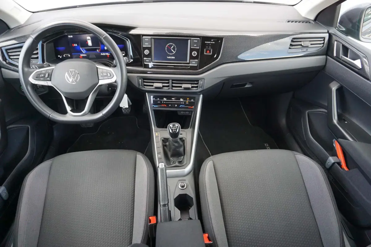 1.0 TSI 95pk Life | Apple Carplay & Android Auto | Parkeersensoren V+A | Climatronic