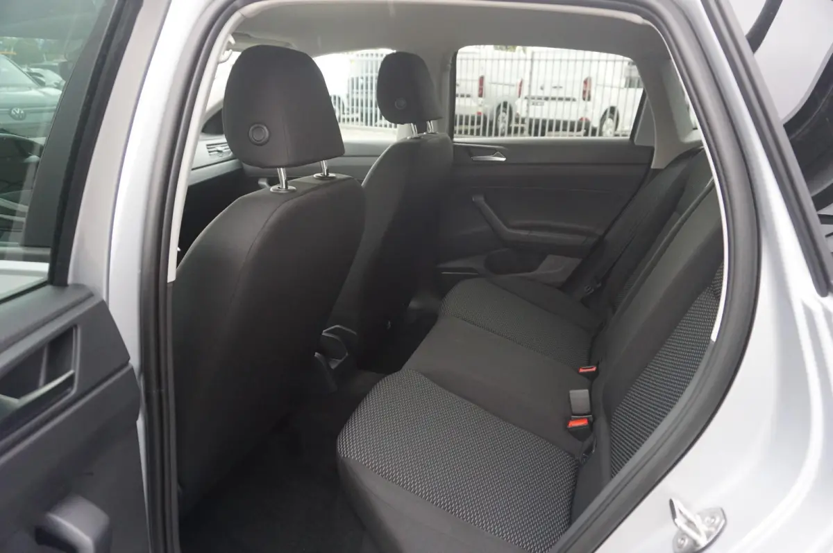 1.0 TSI 95pk Edition | All Season Banden | Getint Glas