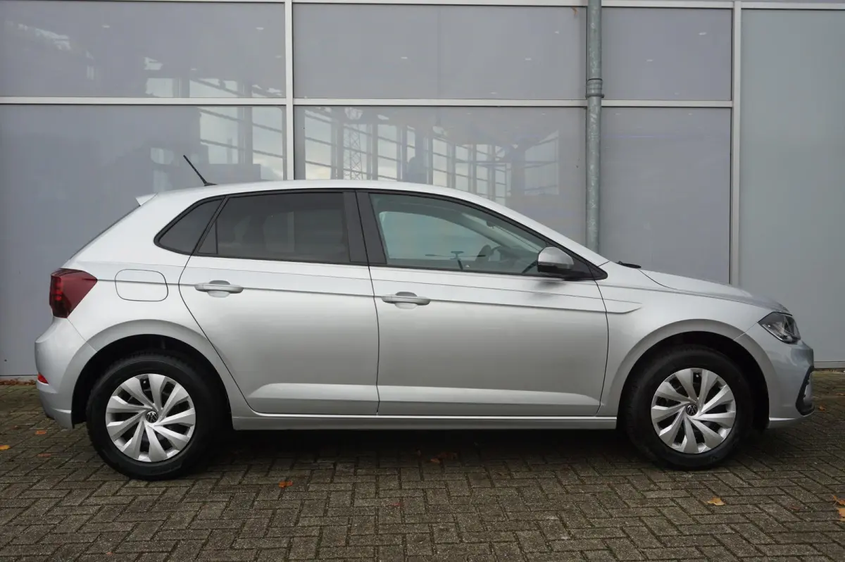1.0 TSI 95pk Edition | All Season Banden | Getint Glas