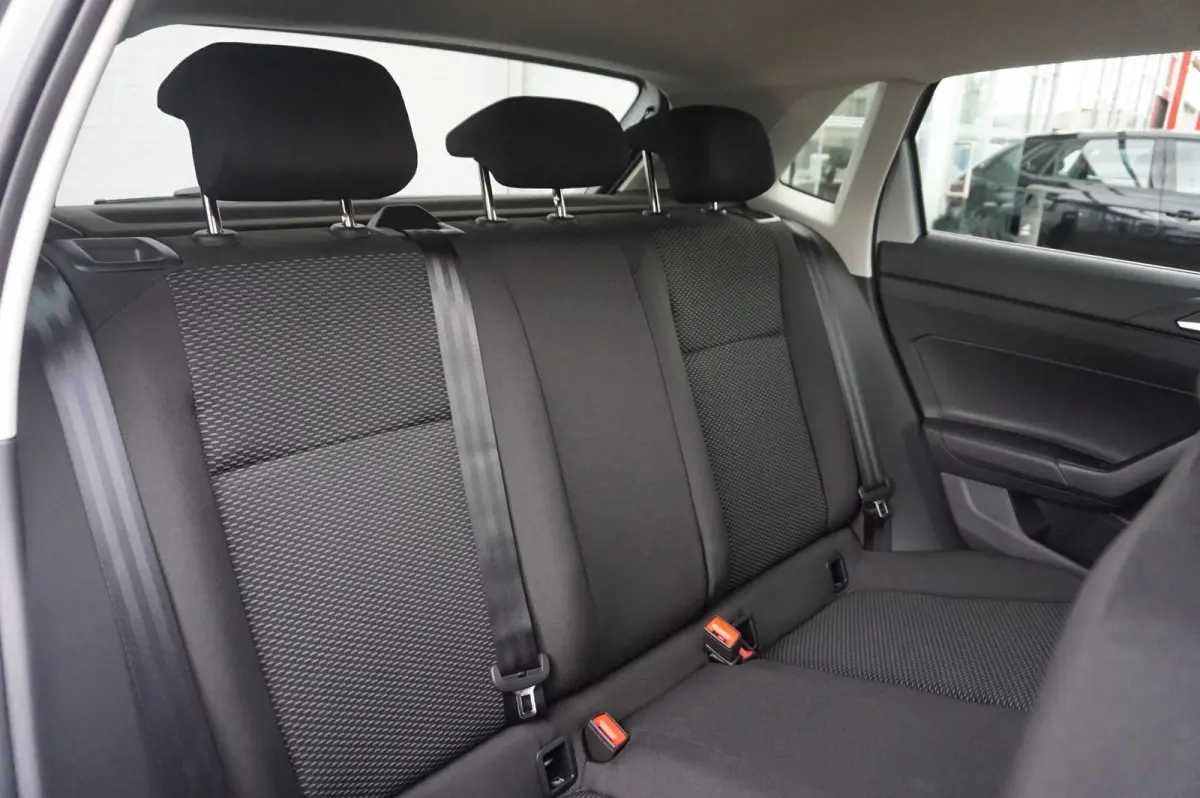 1.0 TSI 95pk Edition | All Season Banden | Getint Glas