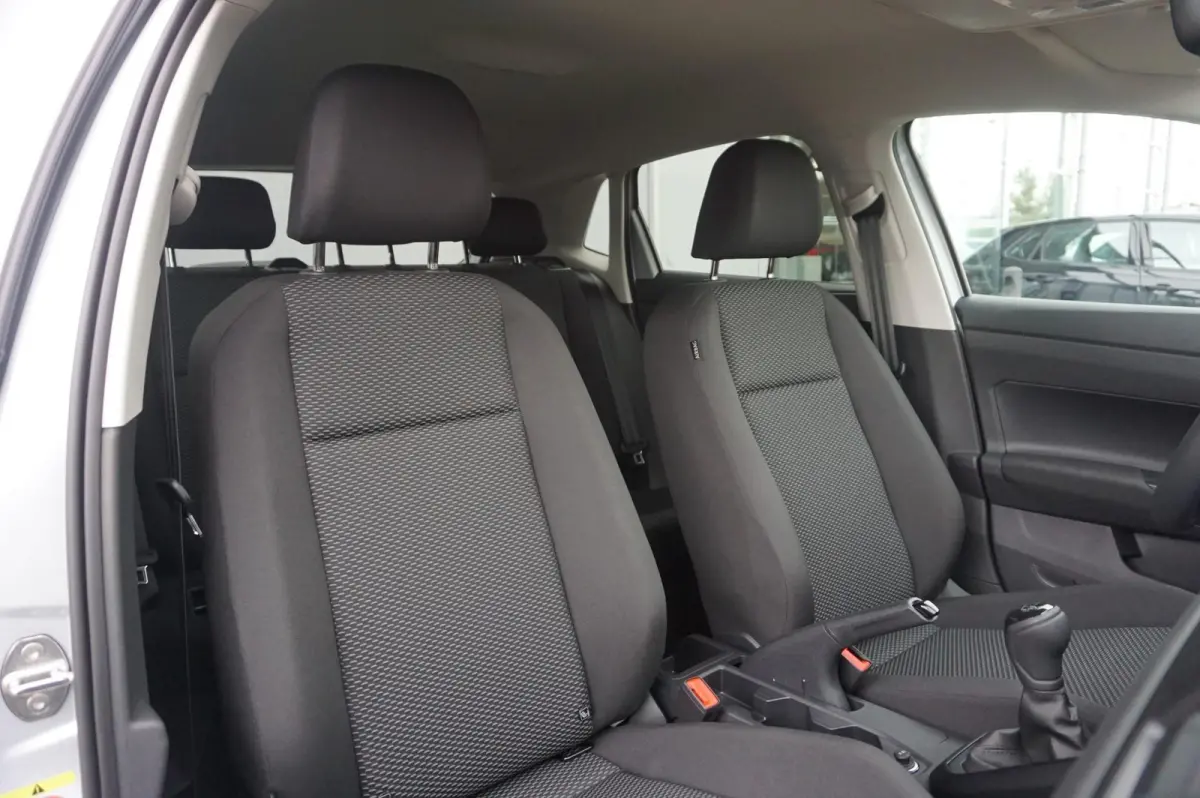 1.0 TSI 95pk Edition | All Season Banden | Getint Glas
