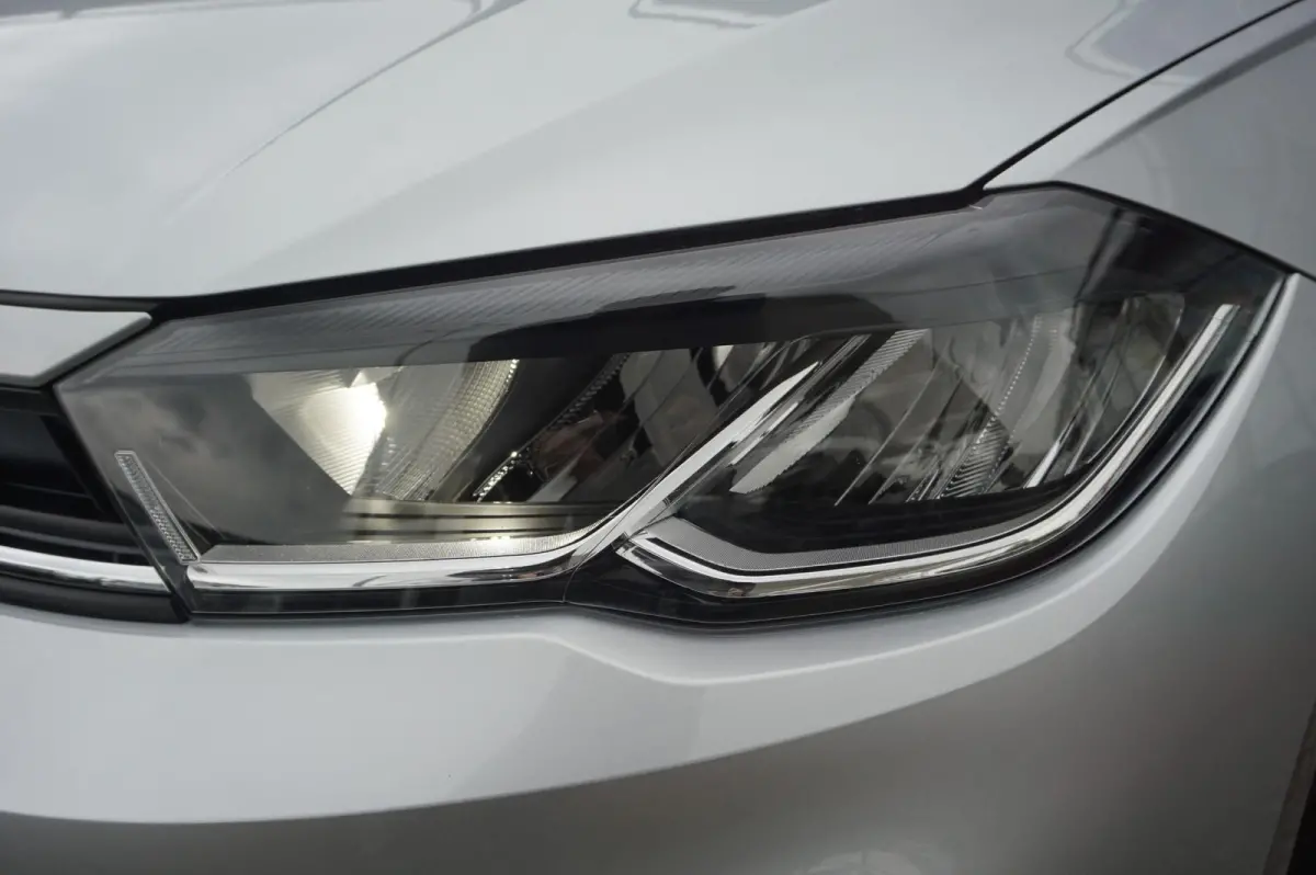 1.0 TSI 95pk Edition | All Season Banden | Getint Glas