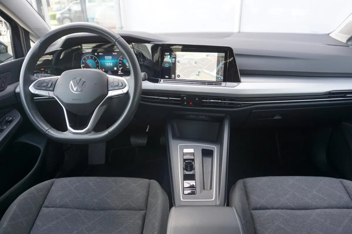 1.0 eTSI 110pk DSG Life | Apple Carplay & Android Auto | Parkeersensoren | Adaptive Cruise