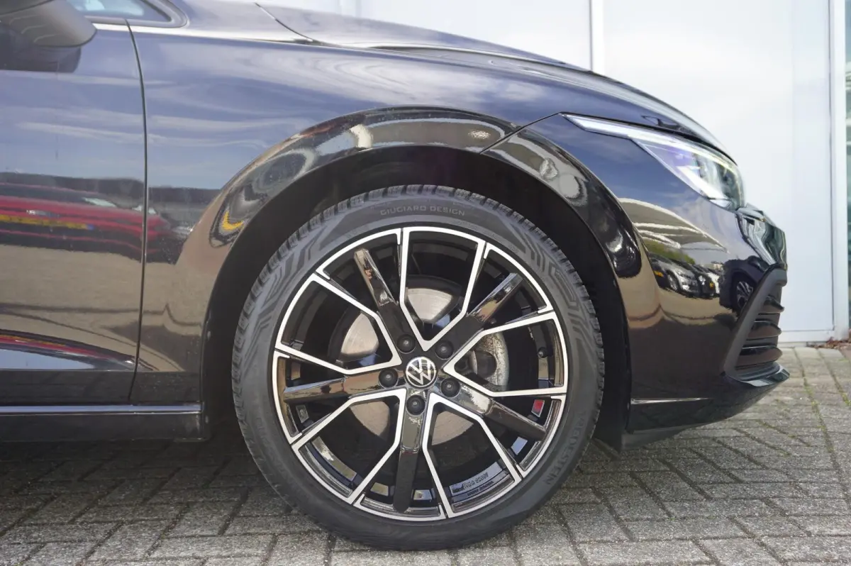 1.0 eTSI 110pk DSG Life | Apple Carplay & Android Auto | Parkeersensoren | Adaptive Cruise