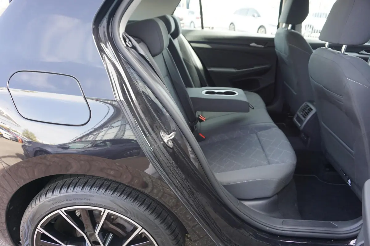 1.0 eTSI 110pk DSG Life | Apple Carplay & Android Auto | Parkeersensoren | Adaptive Cruise