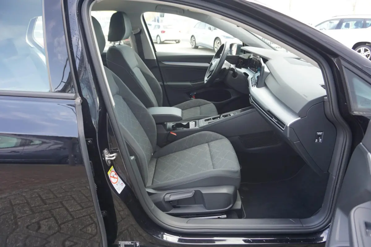 1.0 eTSI 110pk DSG Life | Apple Carplay & Android Auto | Parkeersensoren | Adaptive Cruise
