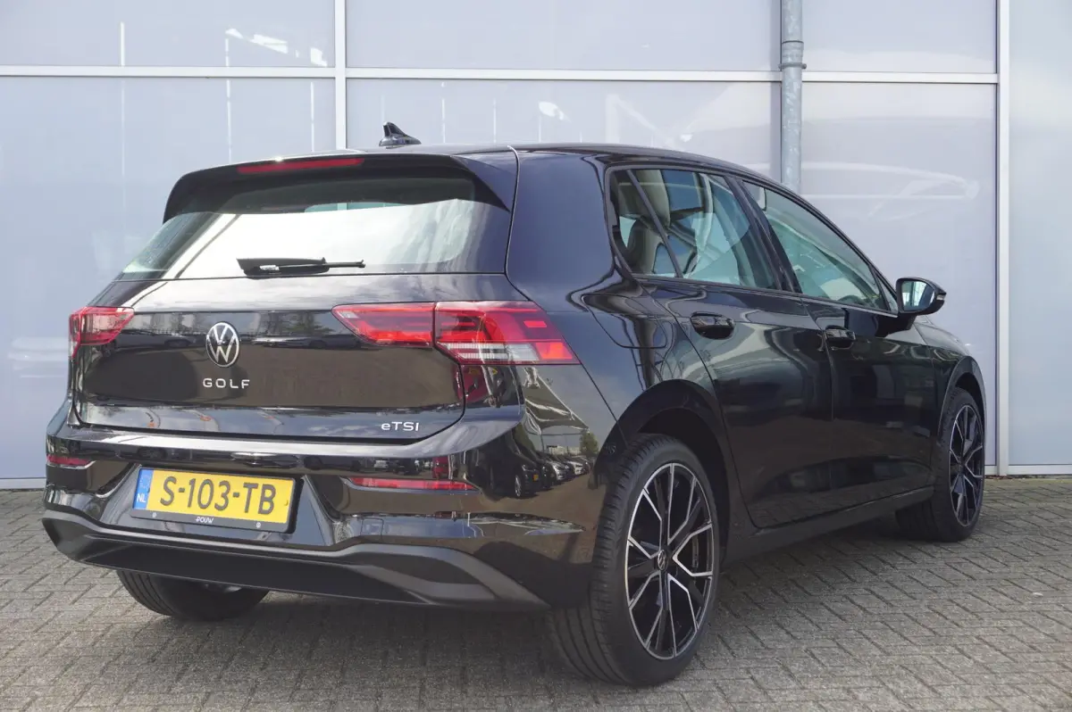 1.0 eTSI 110pk DSG Life | Apple Carplay & Android Auto | Parkeersensoren | Adaptive Cruise