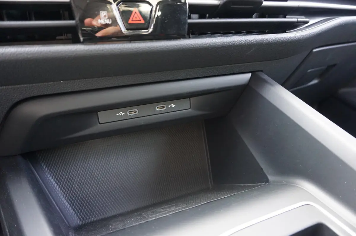 1.0 eTSI 110pk DSG Life | Apple Carplay & Android Auto | Parkeersensoren | Adaptive Cruise