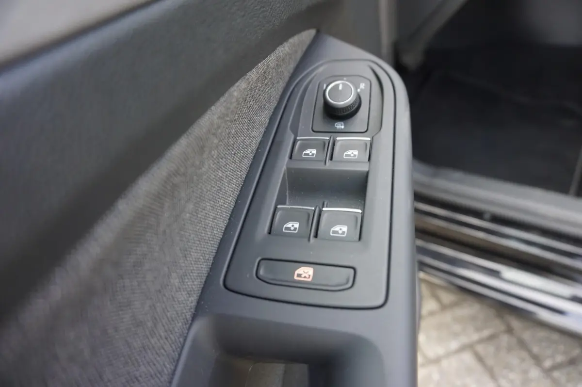 1.0 eTSI 110pk DSG Life | Apple Carplay & Android Auto | Parkeersensoren | Adaptive Cruise