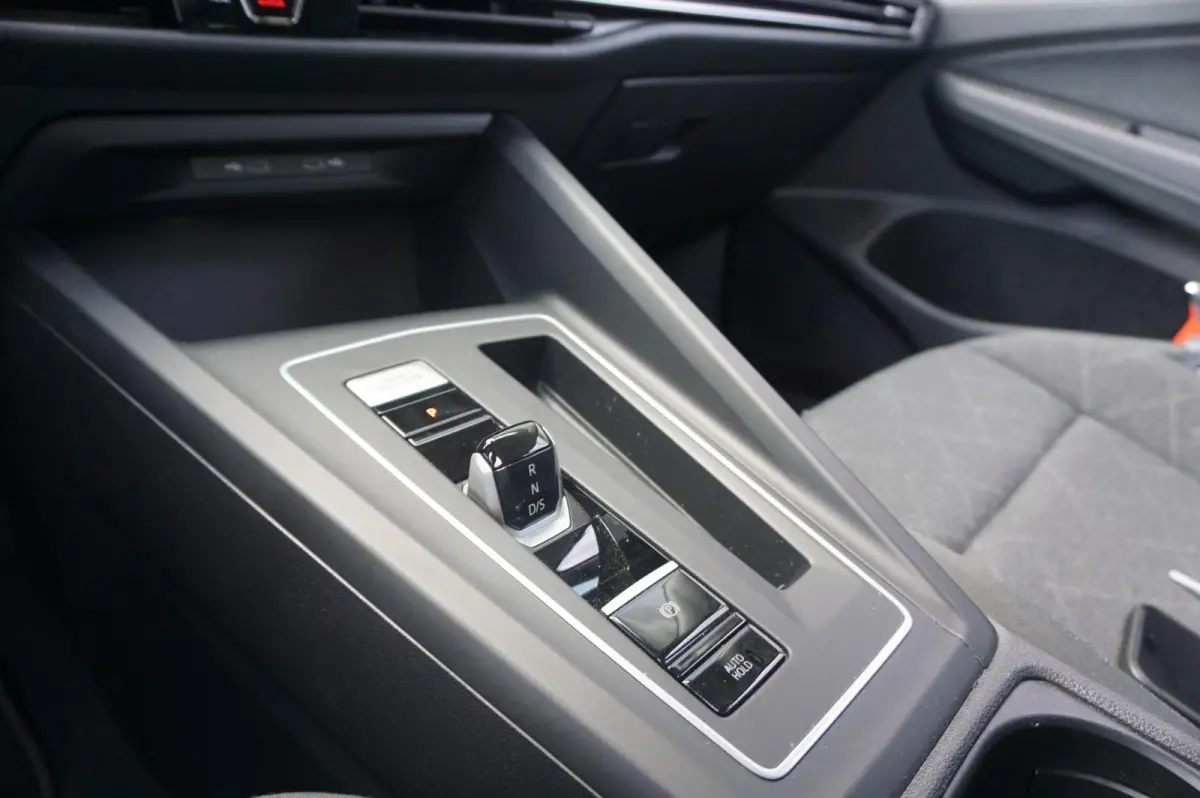 1.0 eTSI 110pk DSG Life | Apple Carplay & Android Auto | Parkeersensoren | Adaptive Cruise
