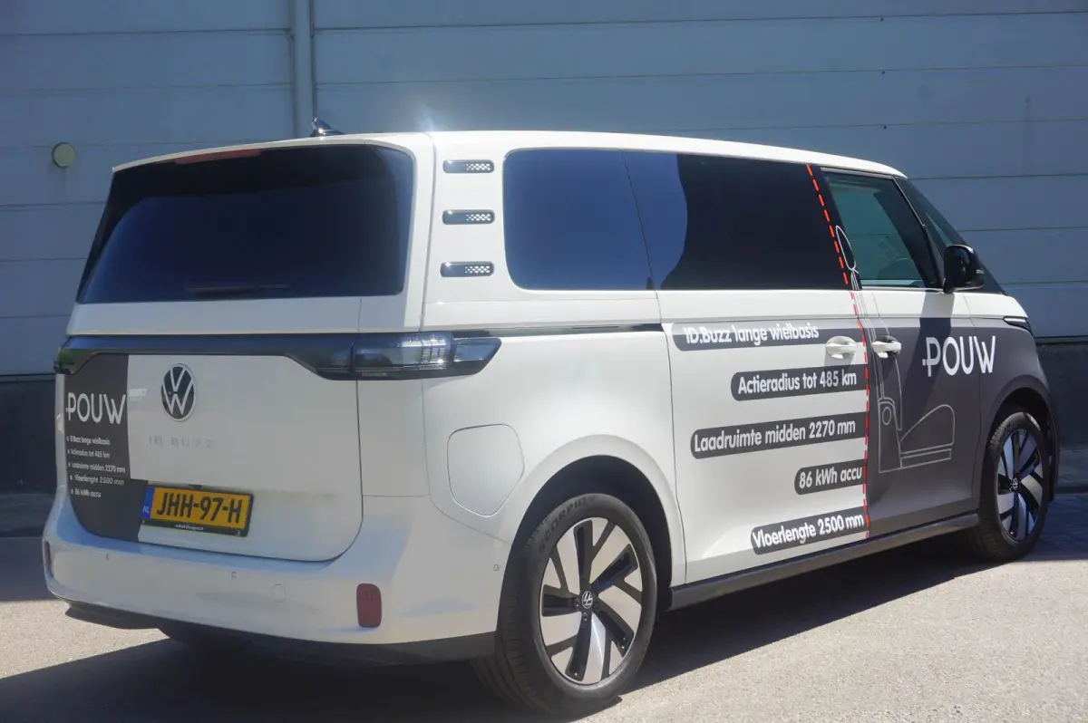 286pk Pro Bulli 86 kWh LWB | Geel Kenteken | Enkele Cabine | Laadvloer | Scheidingswand | Trekhaak