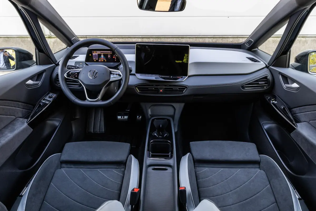 204pk Pro Limited Edition 59 kWh | 20" Velgen | Panoramadak