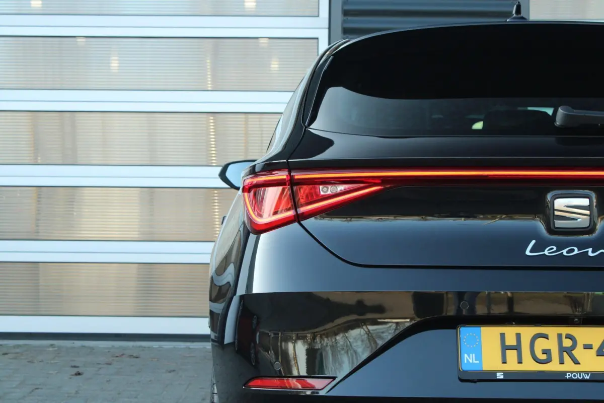 1.5 TSI 204pk e-Hybrid FR PHEV First Edition | 18" Velgen