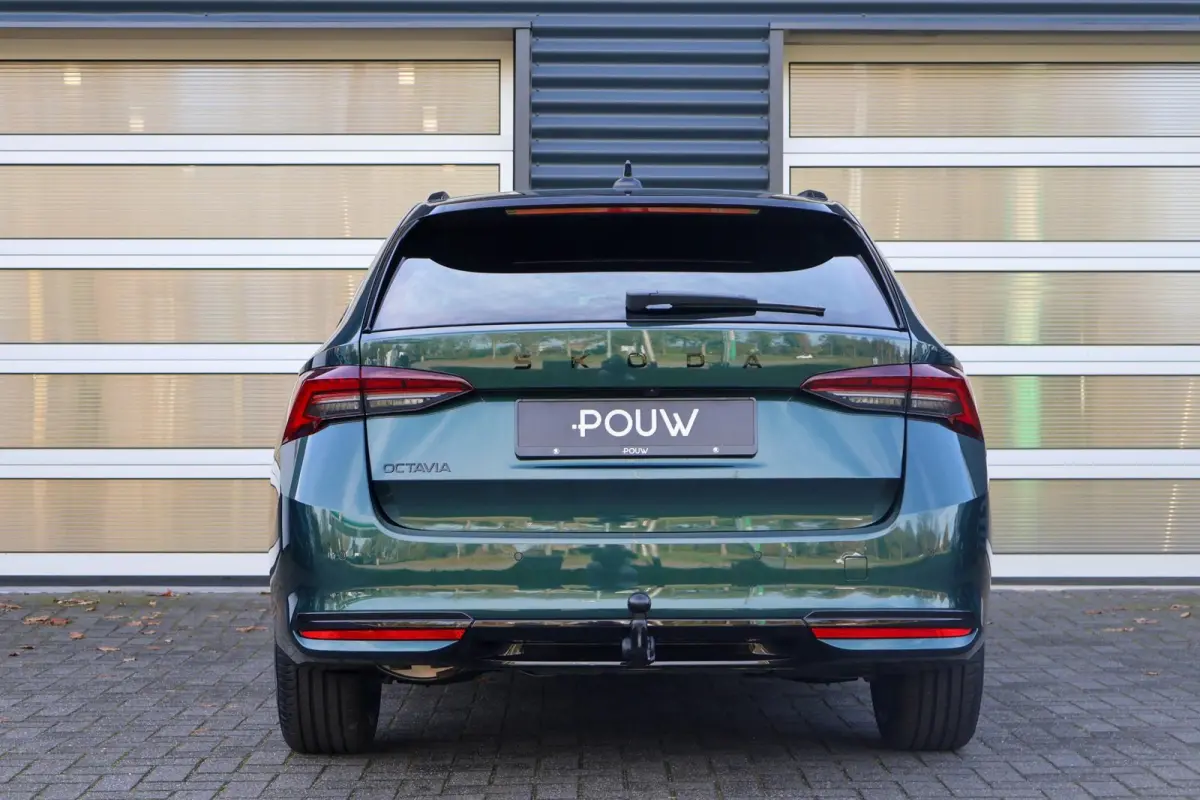 1.5 TSI 150pk MHEV Sportline Tour | 19" Velgen | Exclusieve Kleur