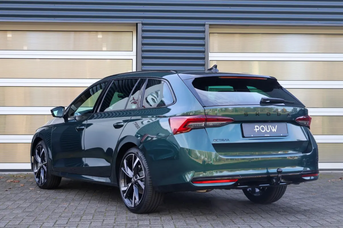 1.5 TSI 150pk MHEV Sportline Tour | 19" Velgen | Exclusieve Kleur