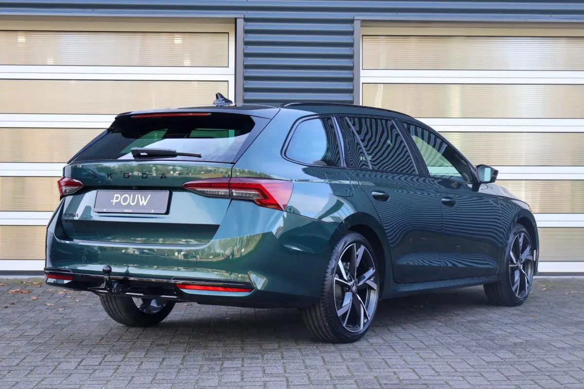 1.5 TSI 150pk MHEV Sportline Tour | 19" Velgen | Exclusieve Kleur