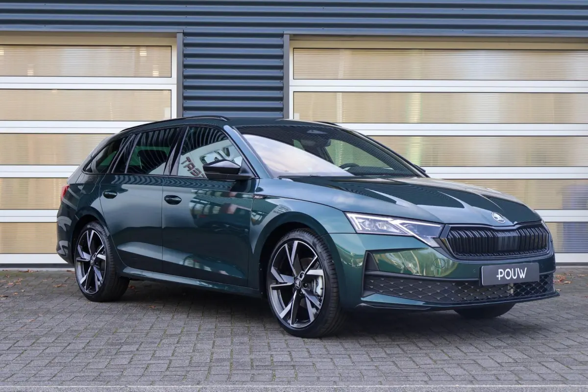 1.5 TSI 150pk MHEV Sportline Tour | 19" Velgen | Exclusieve Kleur