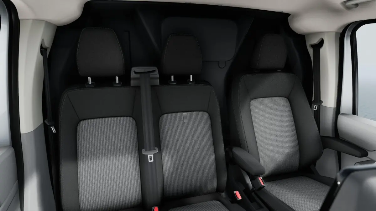 2.5 eHybrid 233pk L2H1 30 Life | Trekhaak | Stoelen Pakket