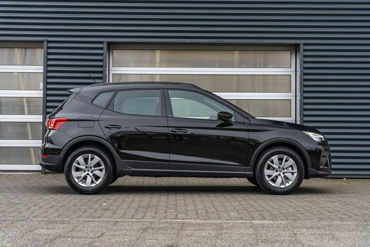 1.0 EcoTSI 95pk FR Business Connect | Achteruitrijcamera | Cruise Control Adaptief | Stoelverwarming