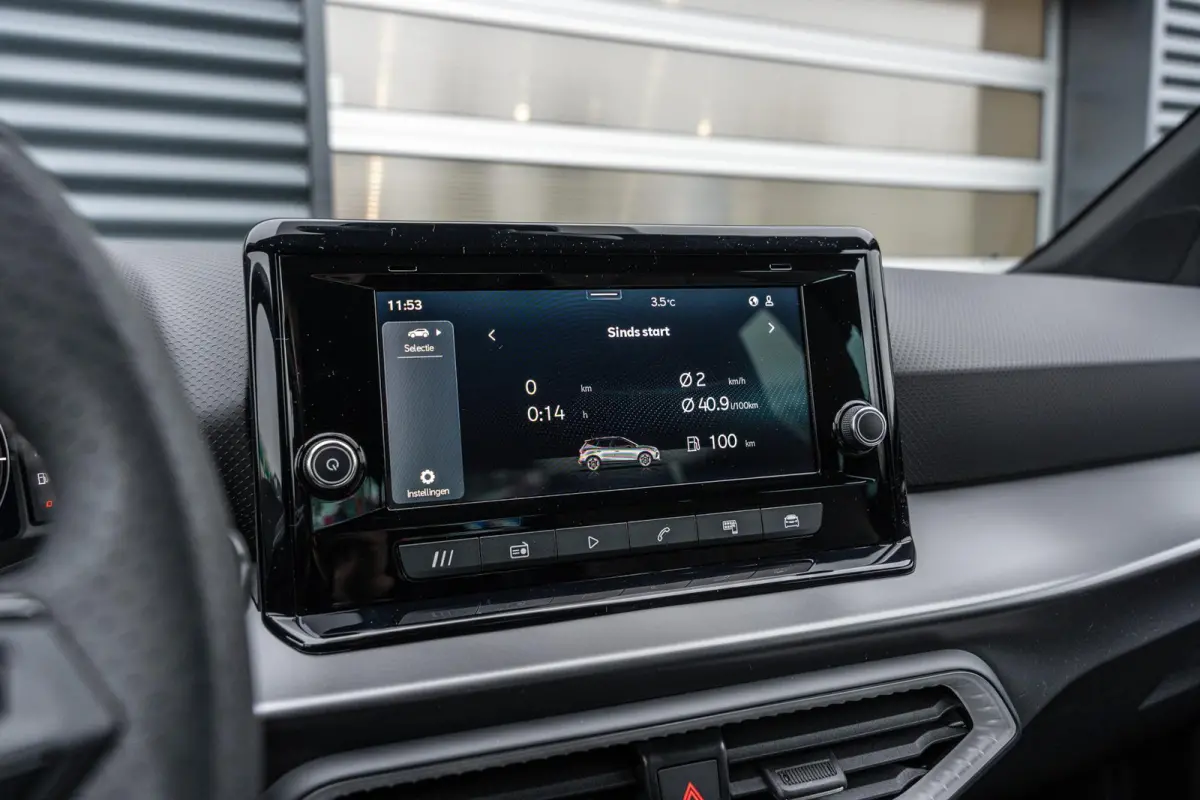 1.0 EcoTSI 95pk FR Business Connect | Achteruitrijcamera | Cruise Control Adaptief | Stoelverwarming