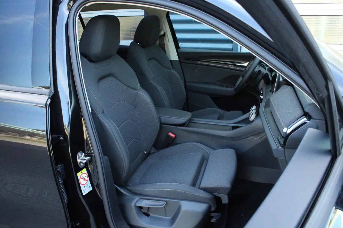1.5 TSI 150pk MHEV Business Edition 7p. | Panoramadak | LMV 19'' | Trekhaak Uitklapbaar