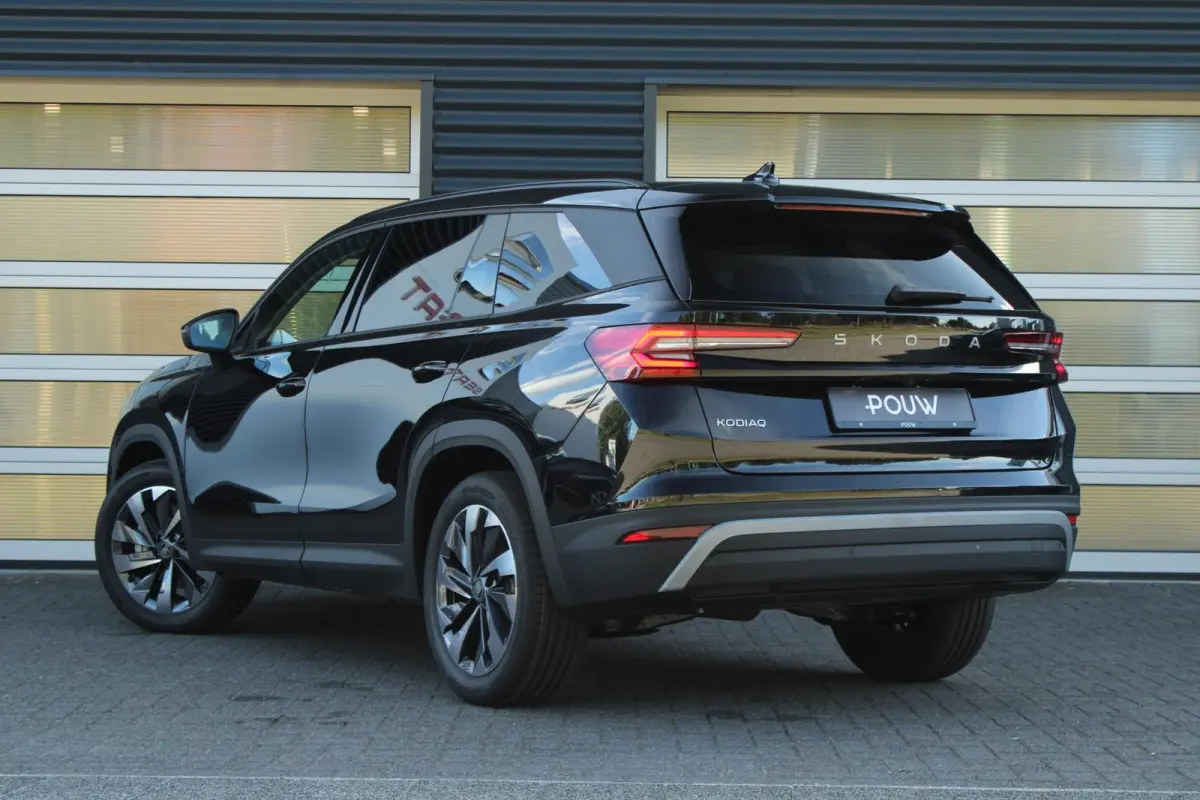 1.5 TSI 150pk MHEV Business Edition 7p. | Panoramadak | LMV 19'' | Trekhaak Uitklapbaar