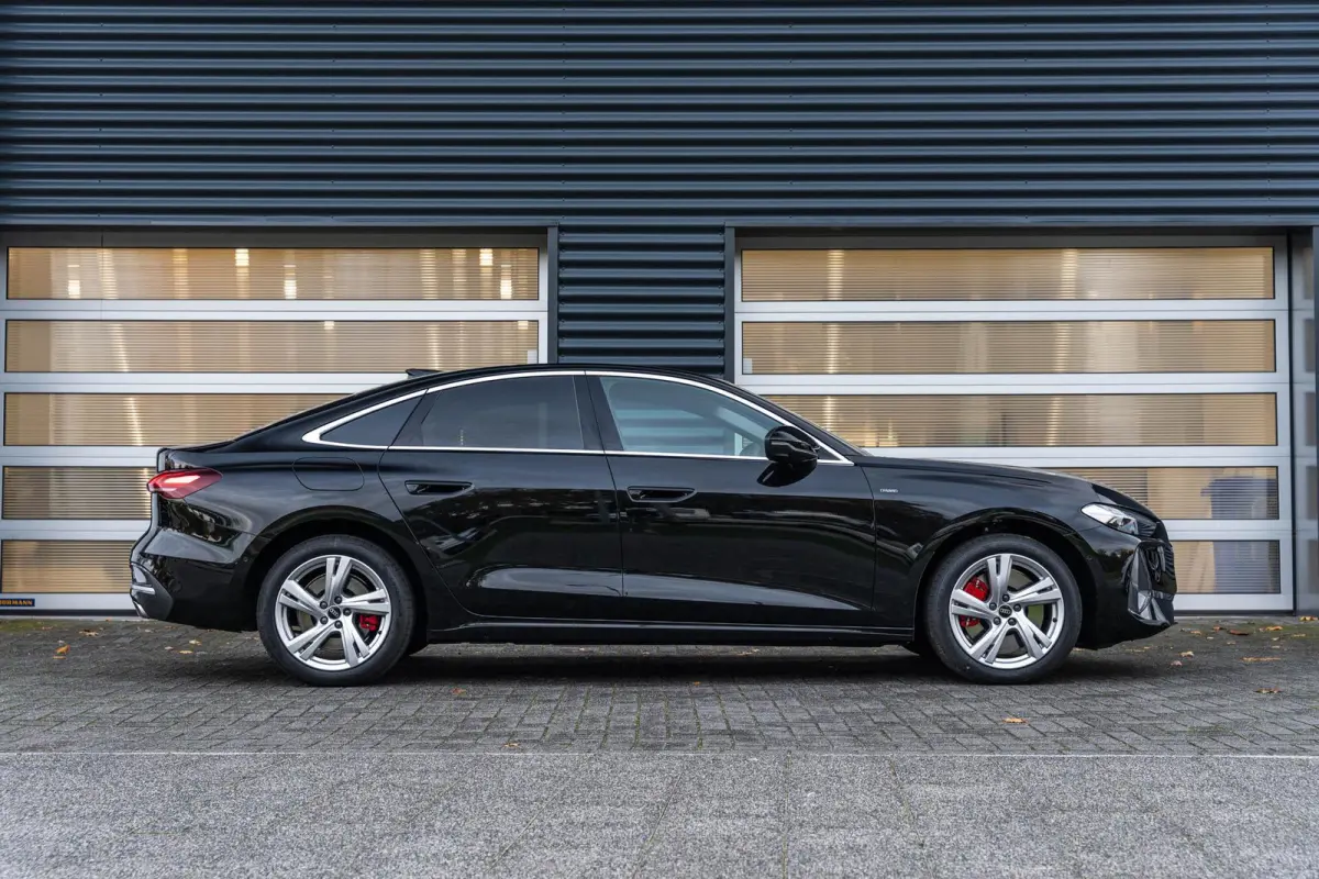 Limousine 2.0 299pk quattro Advanced Edition | Trekhaak Wegklapbaar | Techniek Pakket Plus