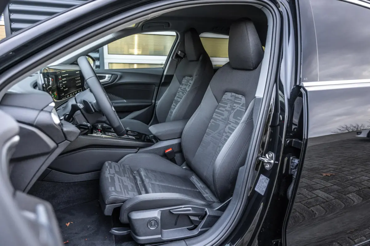 Limousine 2.0 299pk quattro Advanced Edition | Trekhaak Wegklapbaar | Techniek Pakket Plus