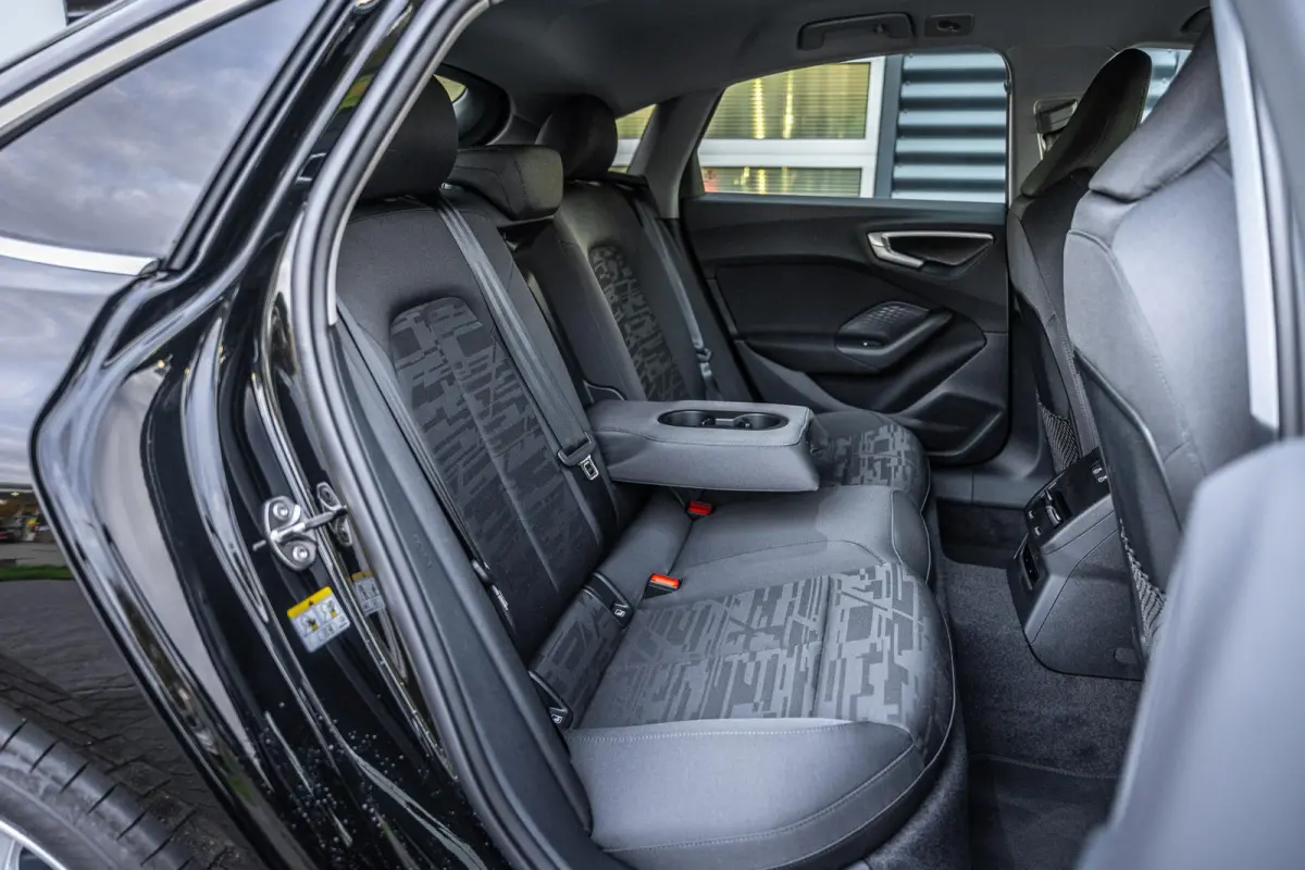 Limousine 2.0 299pk quattro Advanced Edition | Trekhaak Wegklapbaar | Techniek Pakket Plus