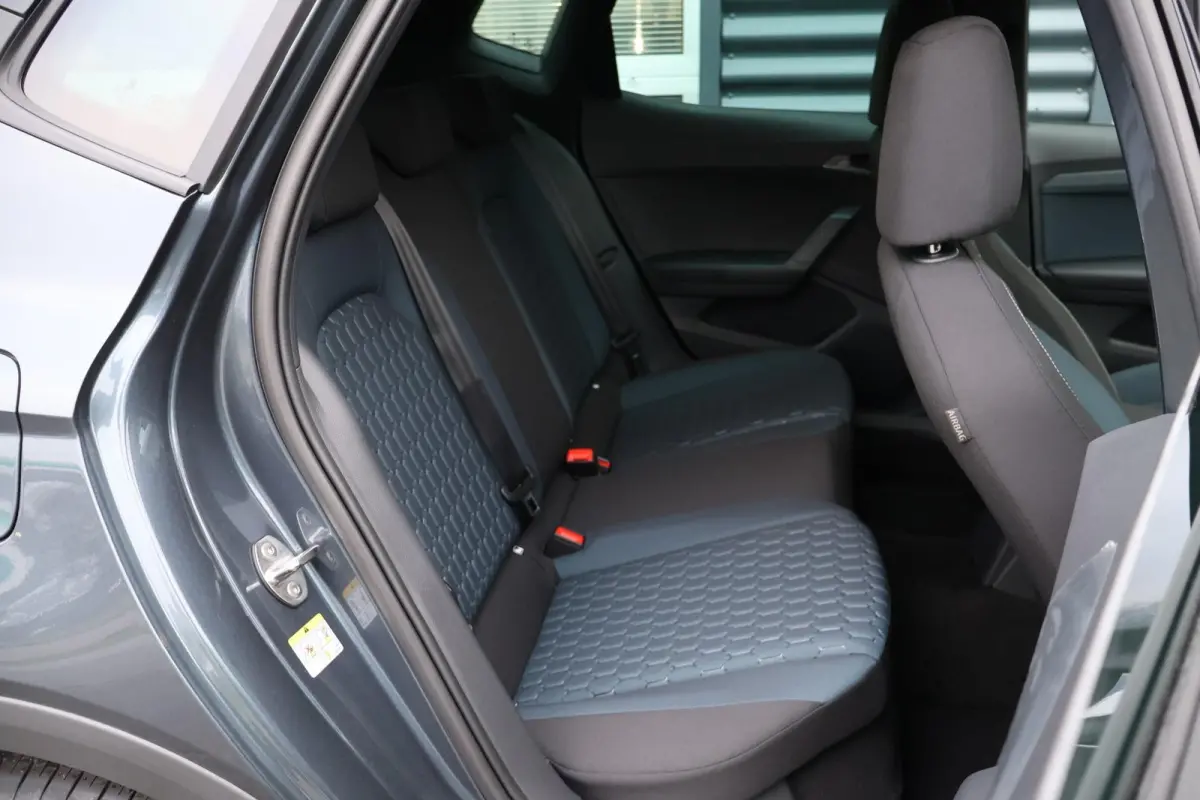 1.0 EcoTSI 115pk DSG Style Business Connect | Navigatie | Apple Carplay/Android Auto