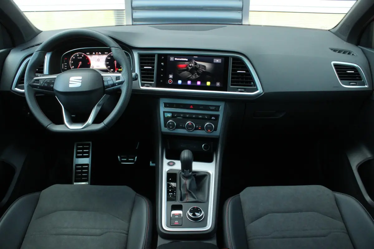 1.5 TSI 150pk DSG FR Business Intense | Safe & Driving Pakket | Afneembare Trekhaak