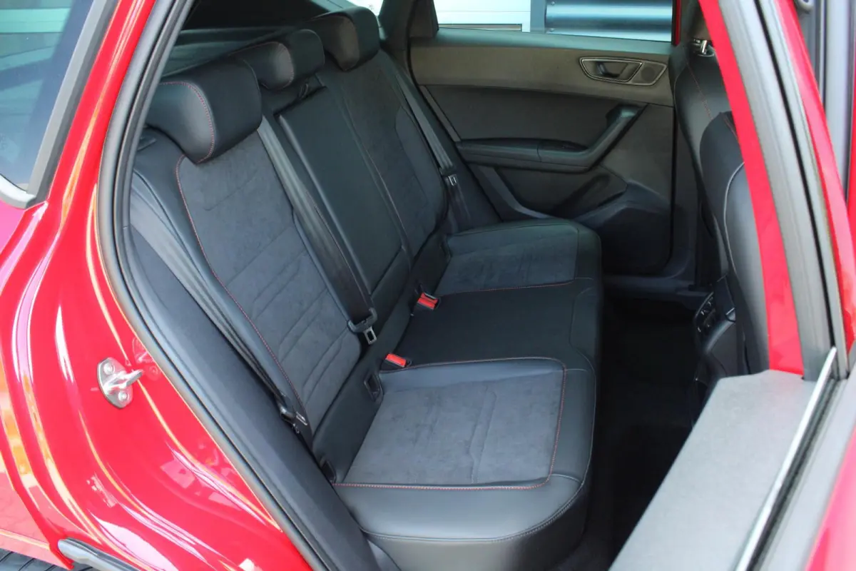 1.5 TSI 150pk DSG FR Business Intense | Safe & Driving Pakket | Afneembare Trekhaak