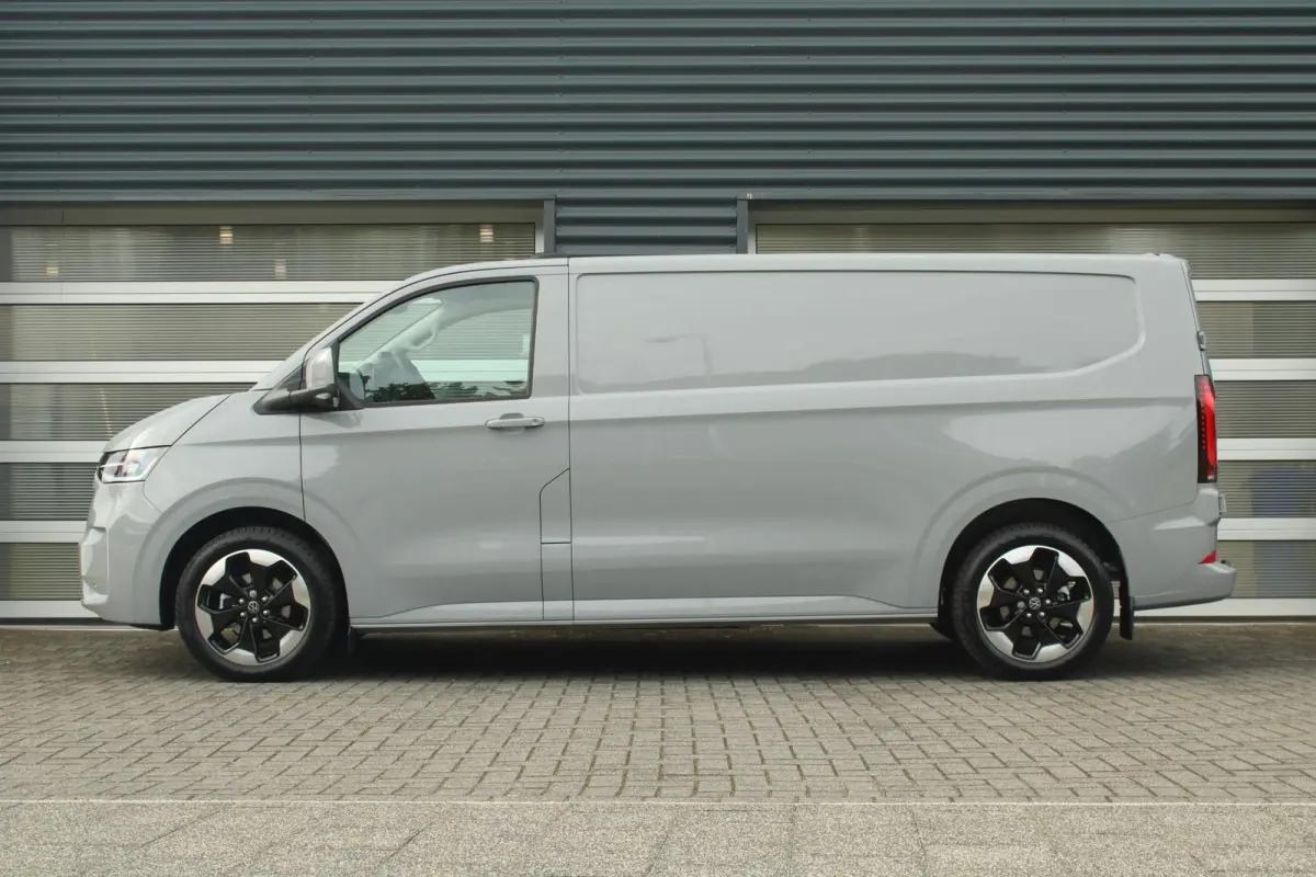 2.5 eHybrid 233pk AUT L2H1 30 Bulli | LMV 19'' | Trekhaak Vast | Houten Laadvloer